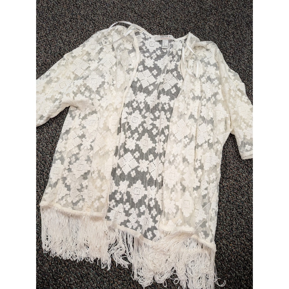 Forever 21 Contemporary White‎ Floral Lace Fringe Kimono Cardigan Small Boho